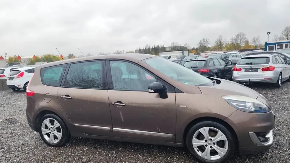 RENAULT Grand Scenic -