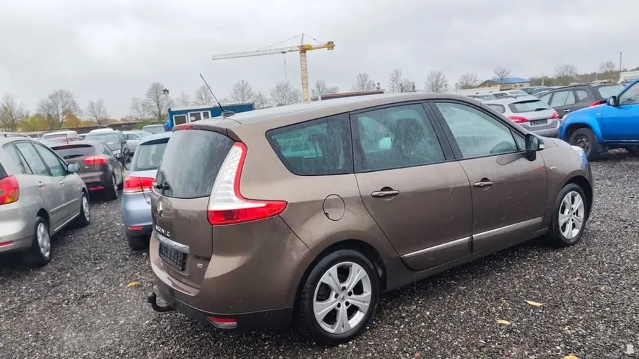 RENAULT Grand Scenic -