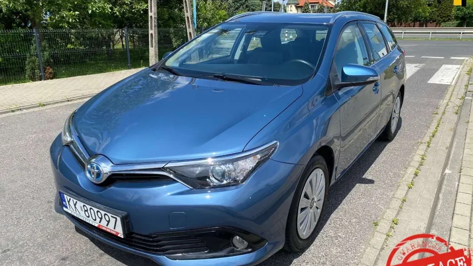 TOYOTA Auris -