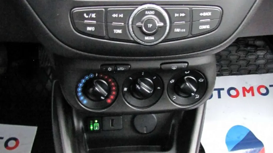 OPEL Corsa -