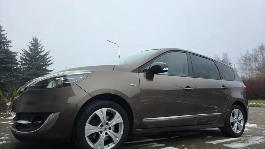 RENAULT Grand Scenic -