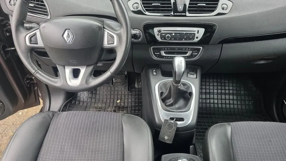 RENAULT Grand Scenic -