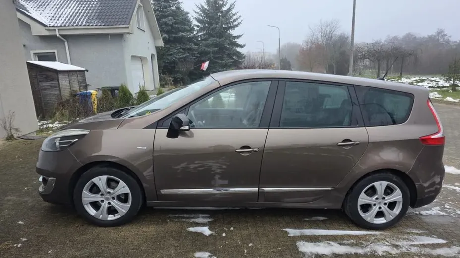 RENAULT Grand Scenic -