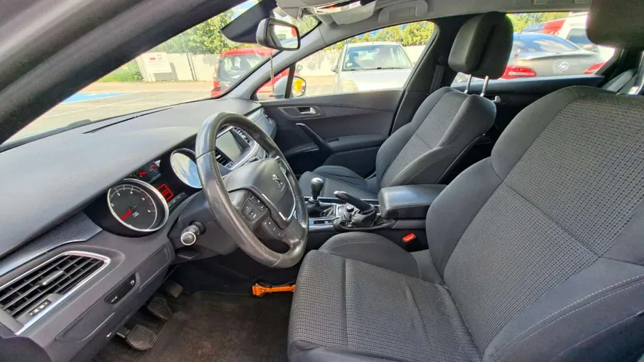 PEUGEOT 508 -