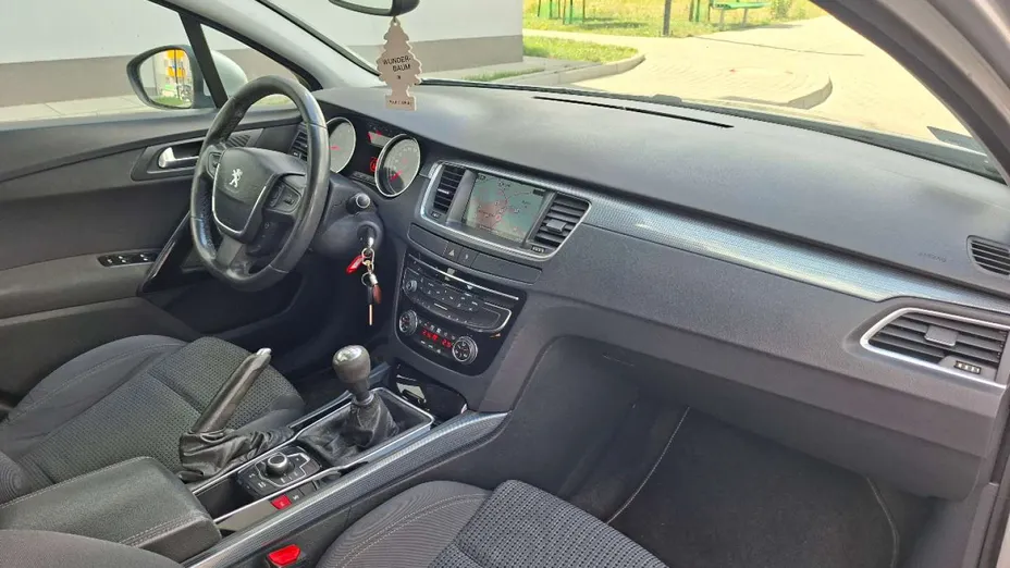 PEUGEOT 508 -