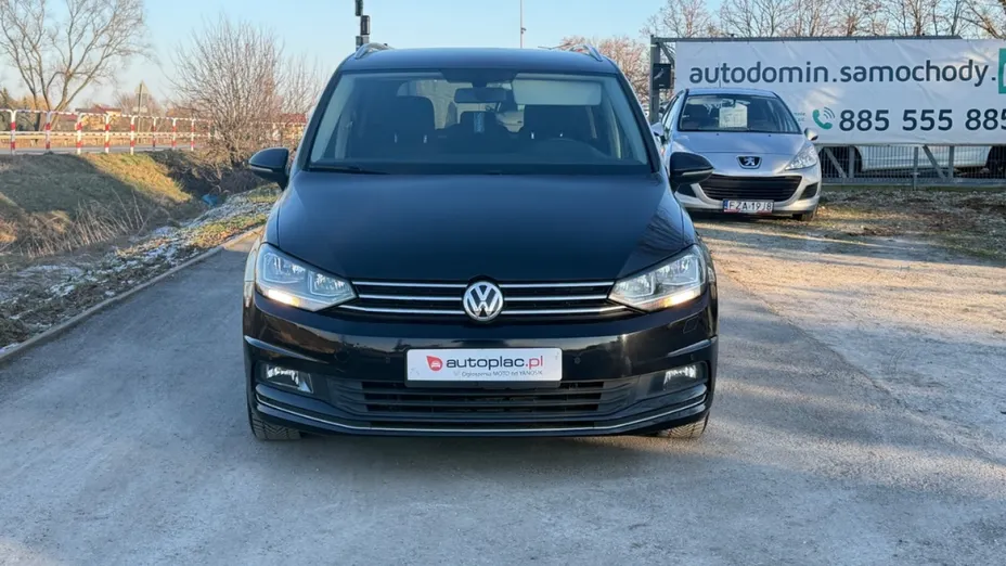 VOLKSWAGEN Touran -