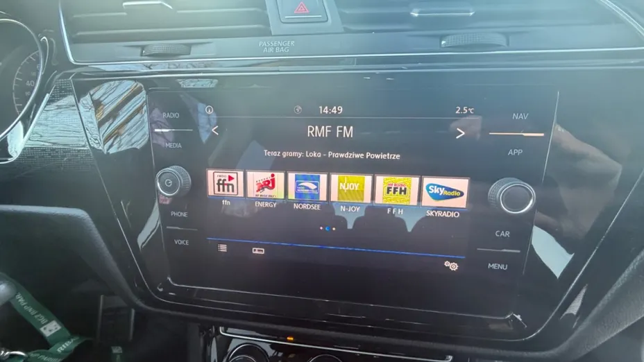VOLKSWAGEN Touran -