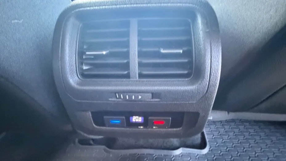 VOLKSWAGEN Touran -