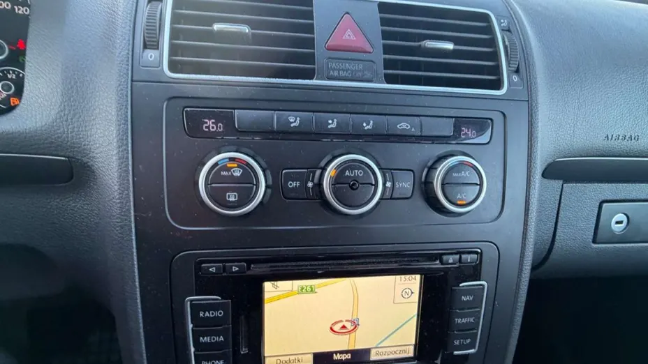 VOLKSWAGEN Touran -