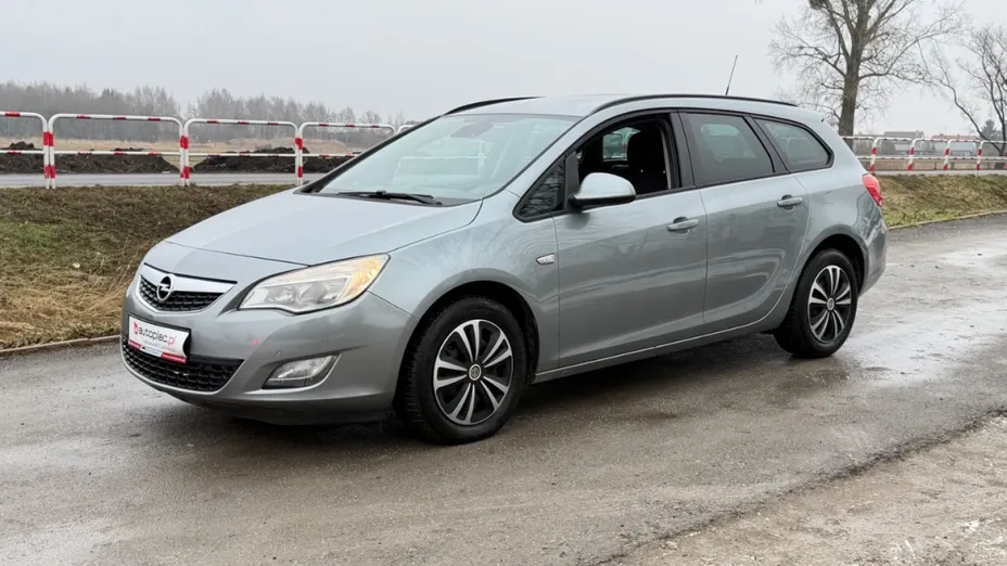 OPEL Astra -