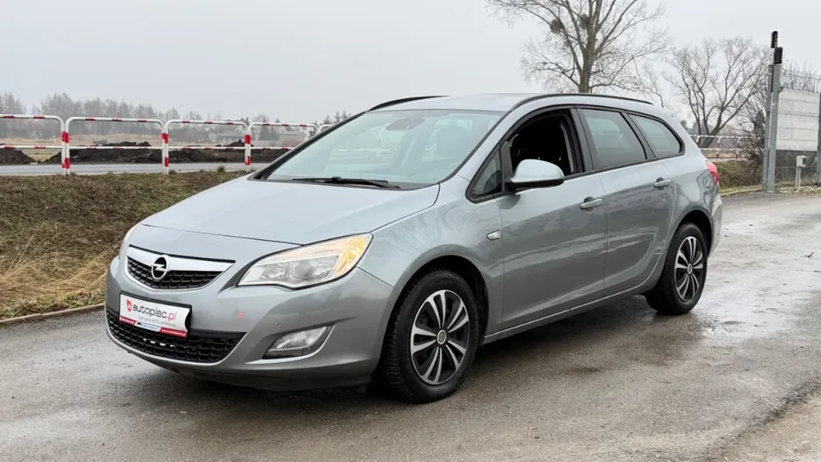 OPEL Astra -