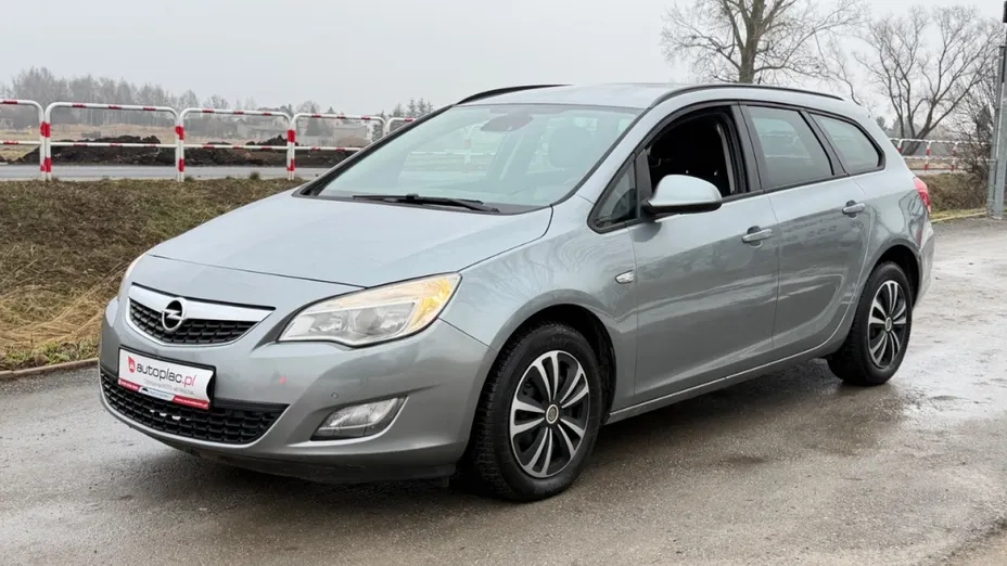 OPEL Astra -