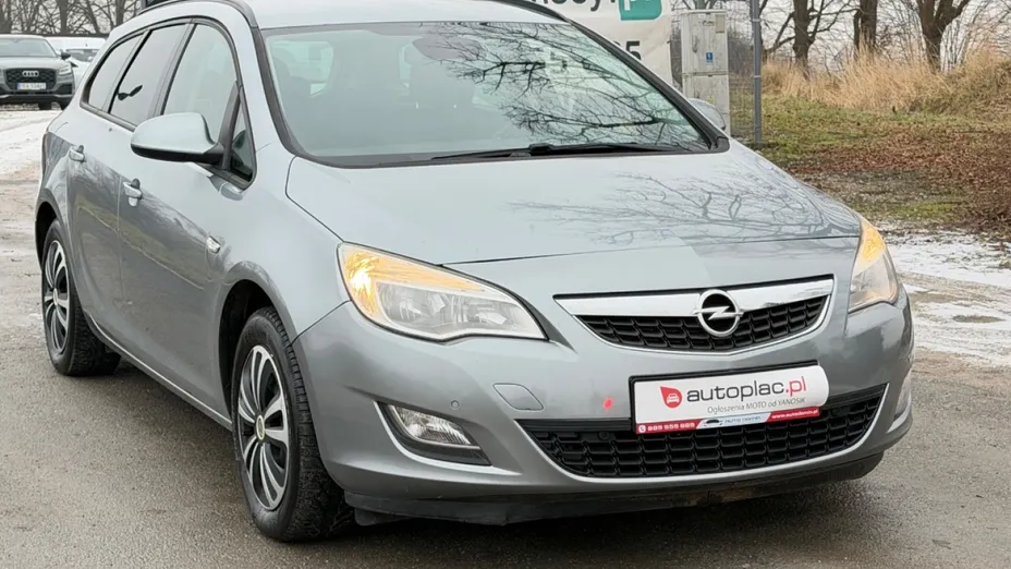 OPEL Astra -