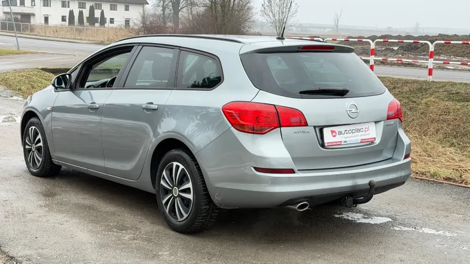 OPEL Astra -