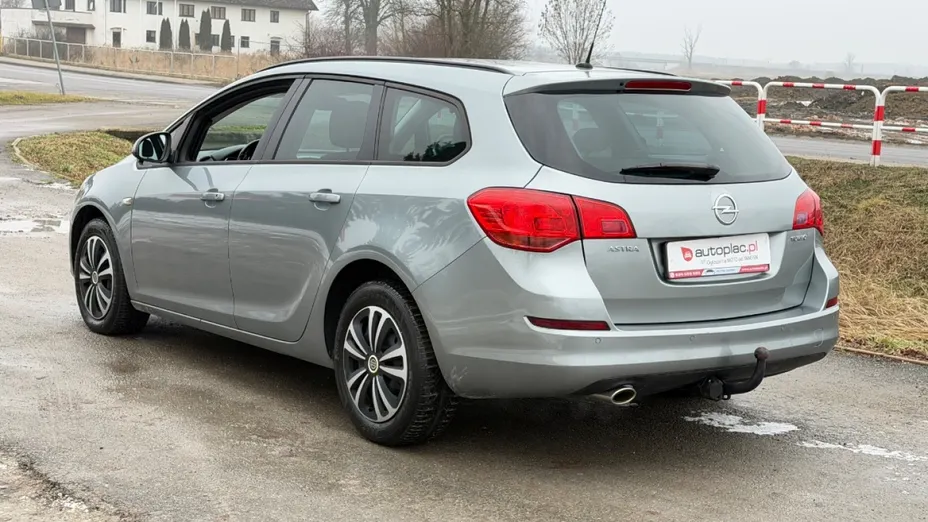 OPEL Astra -