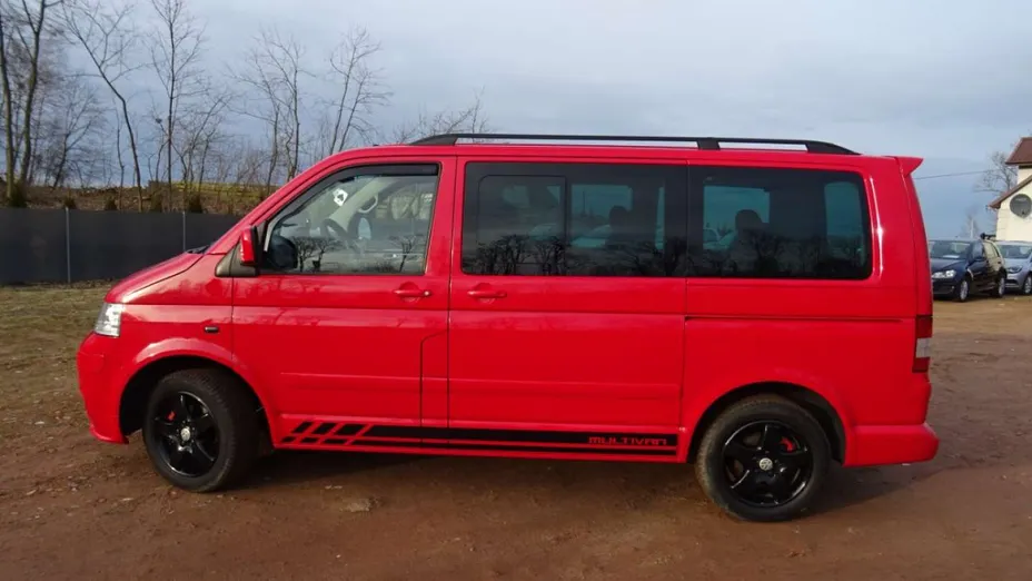 VOLKSWAGEN Multivan -