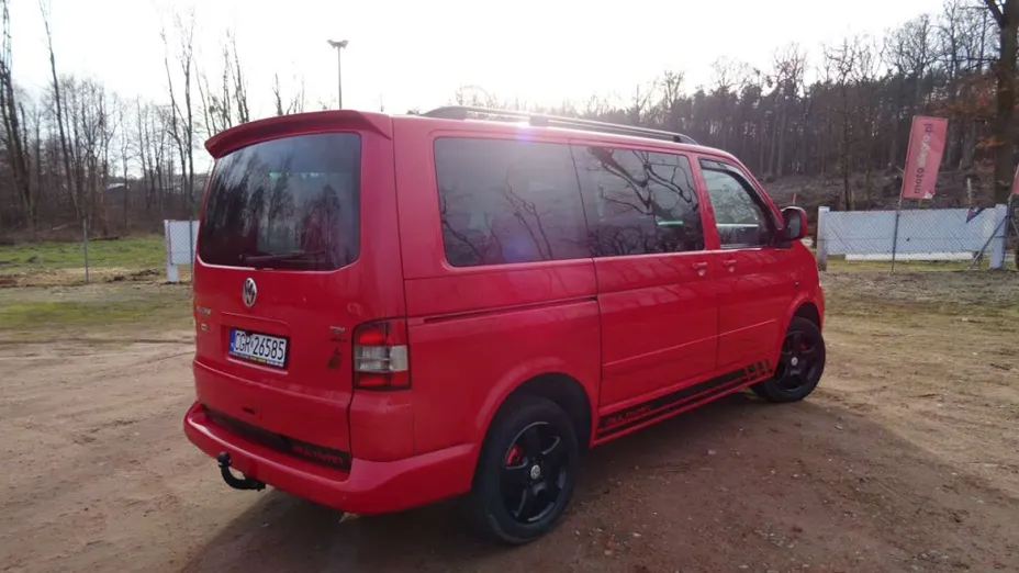 VOLKSWAGEN Multivan -