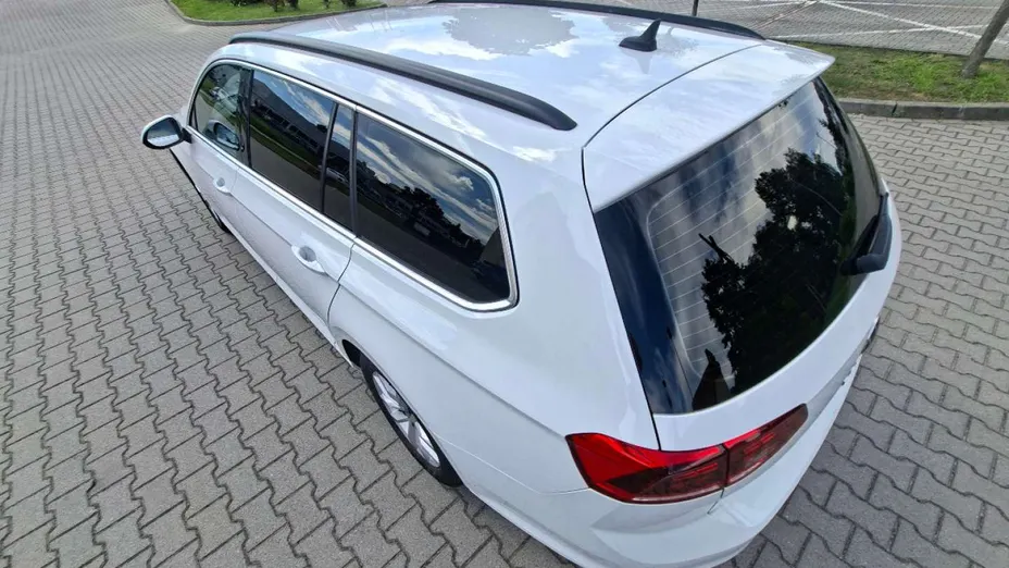 VOLKSWAGEN Passat -