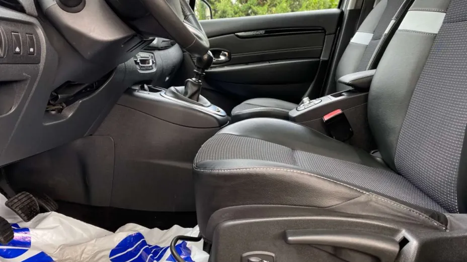 RENAULT Grand Scenic -