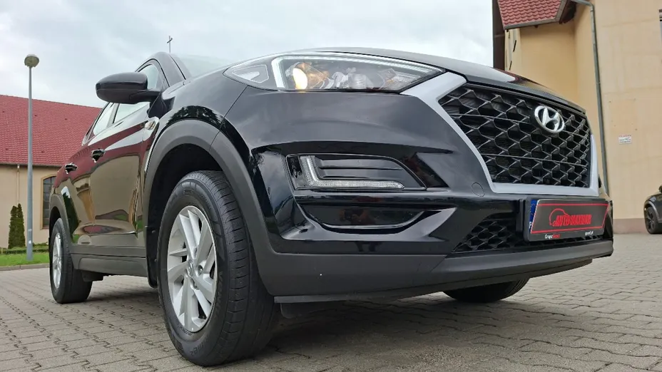 HYUNDAI Tucson -