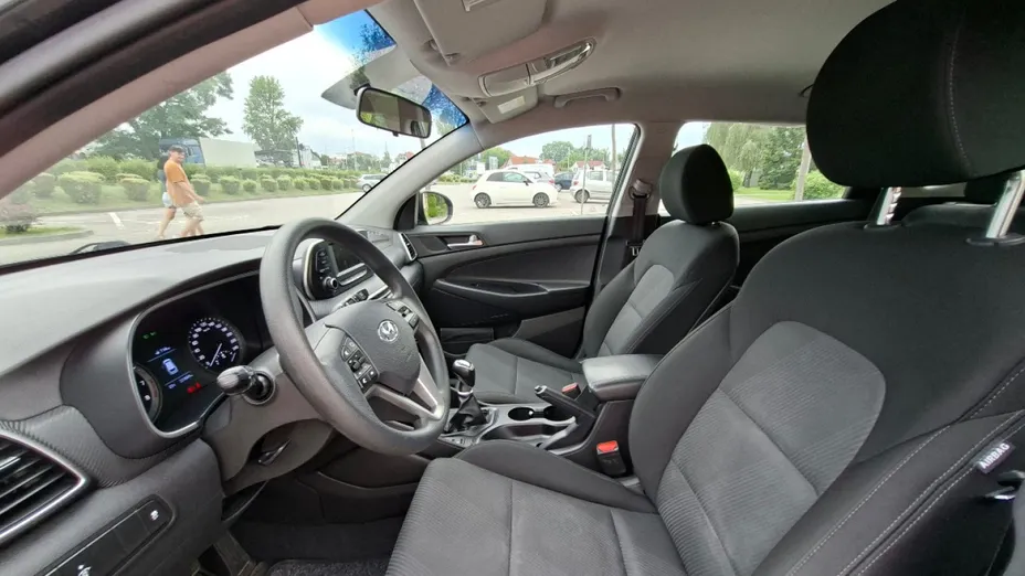 HYUNDAI Tucson -