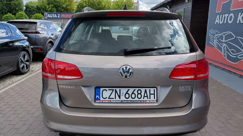 VOLKSWAGEN Passat -
