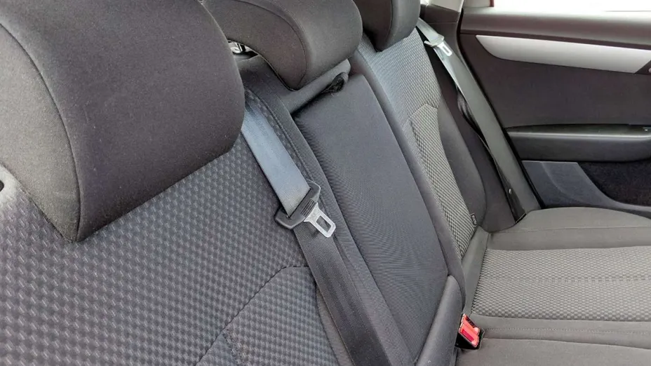 VOLKSWAGEN Passat -