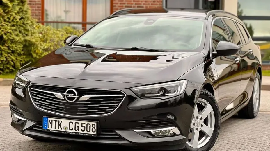 OPEL Insignia -
