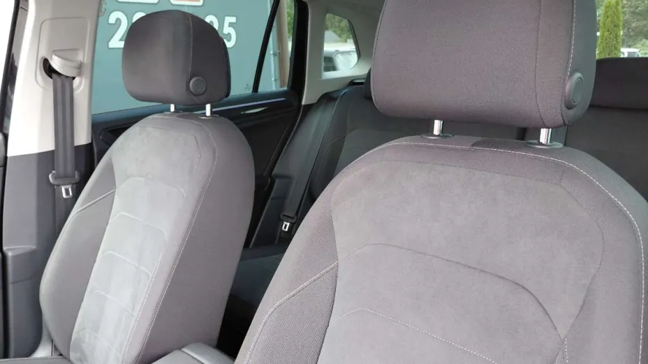 VOLKSWAGEN Tiguan -