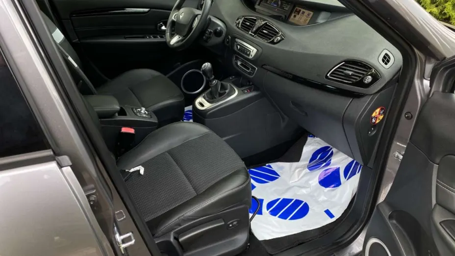 RENAULT Grand Scenic -