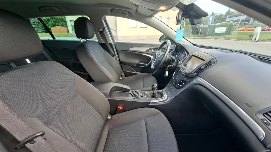 OPEL Insignia -