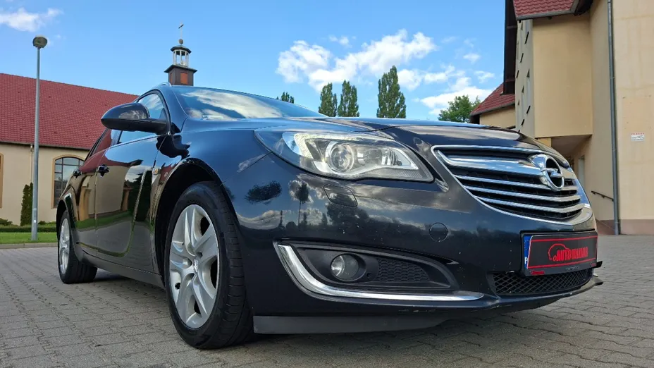 OPEL Insignia -
