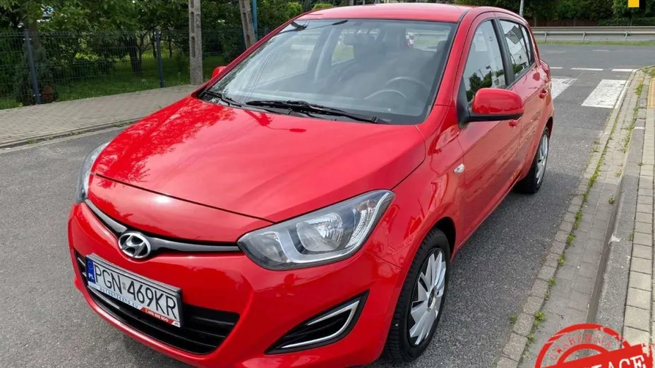 HYUNDAI i20 -