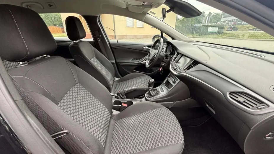 OPEL Astra -