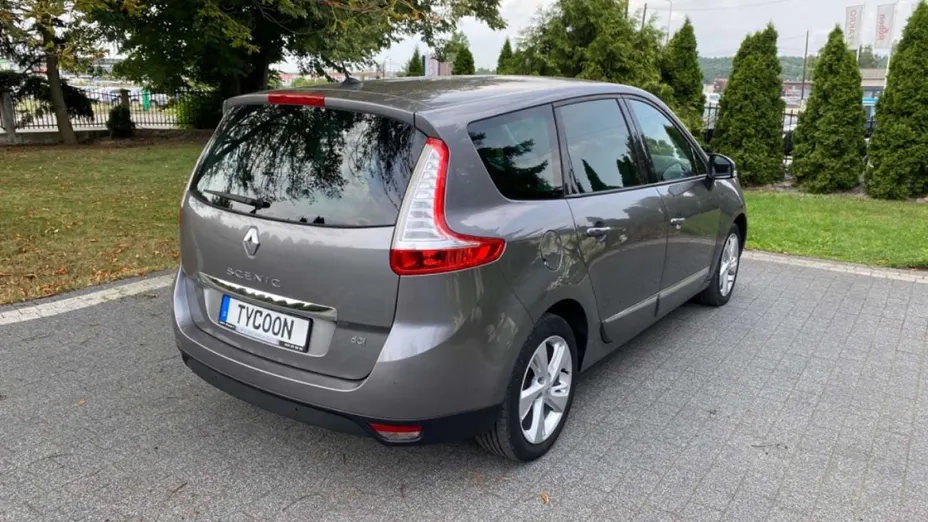 RENAULT Grand Scenic -