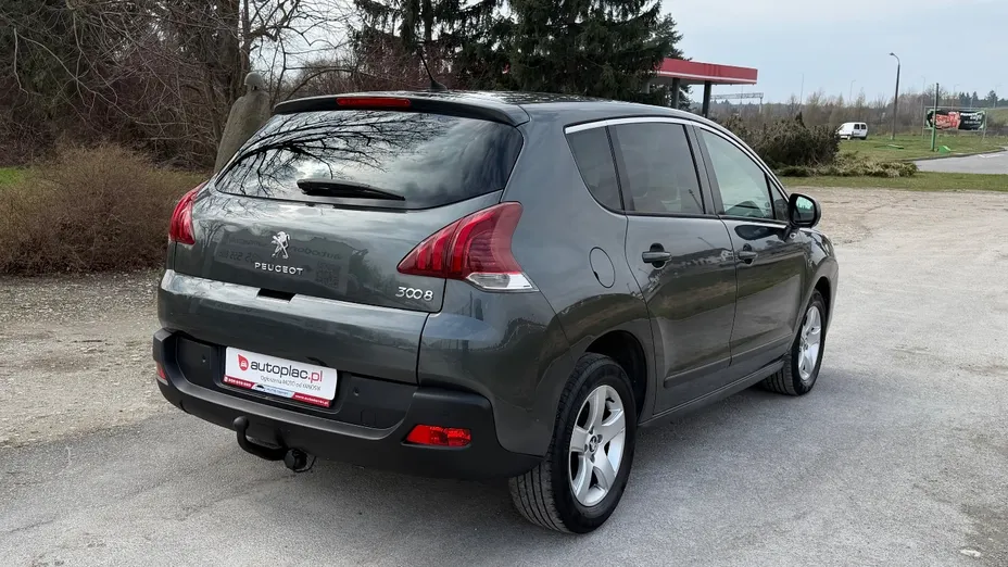 PEUGEOT 3008 -