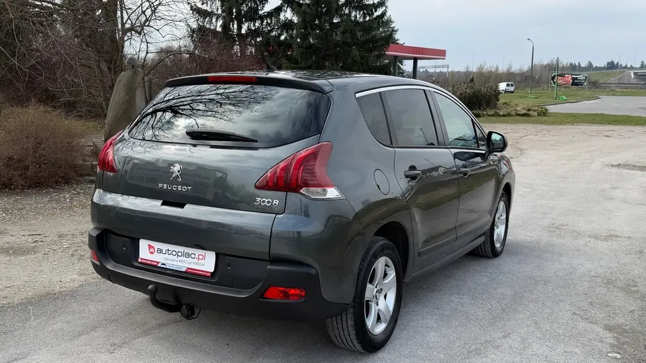 PEUGEOT 3008 -