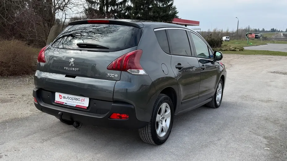 PEUGEOT 3008 -