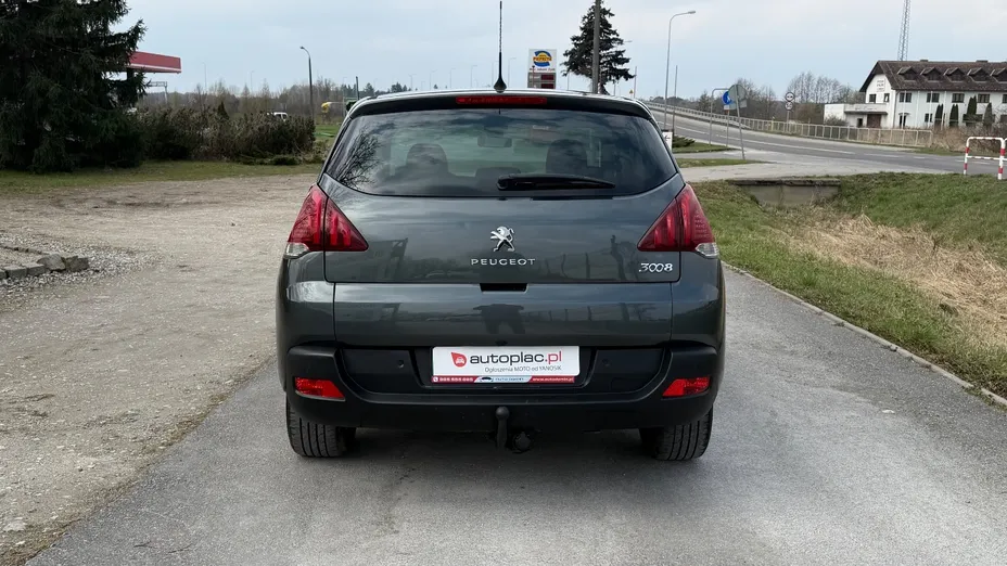 PEUGEOT 3008 -