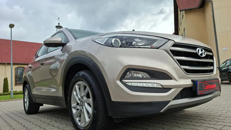 HYUNDAI Tucson -
