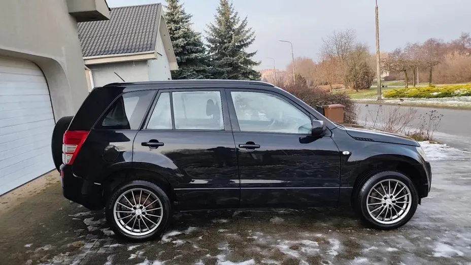 SUZUKI Grand Vitara -