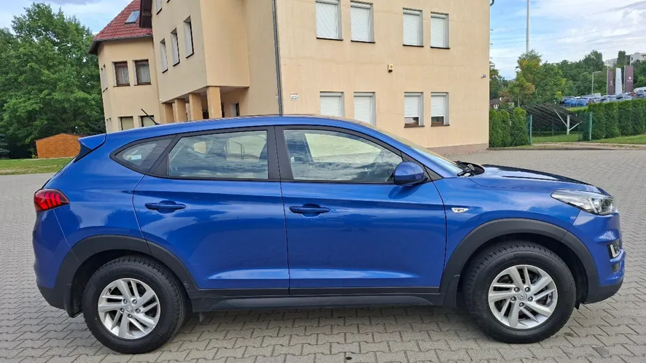 HYUNDAI Tucson -