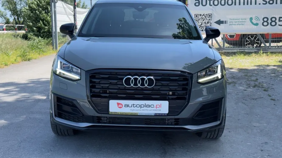 AUDI Q2 -