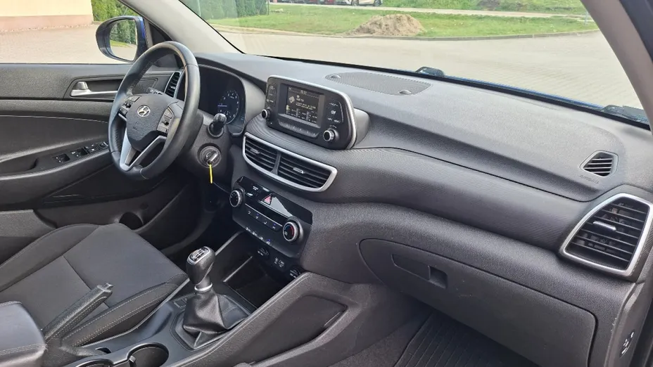 HYUNDAI Tucson -