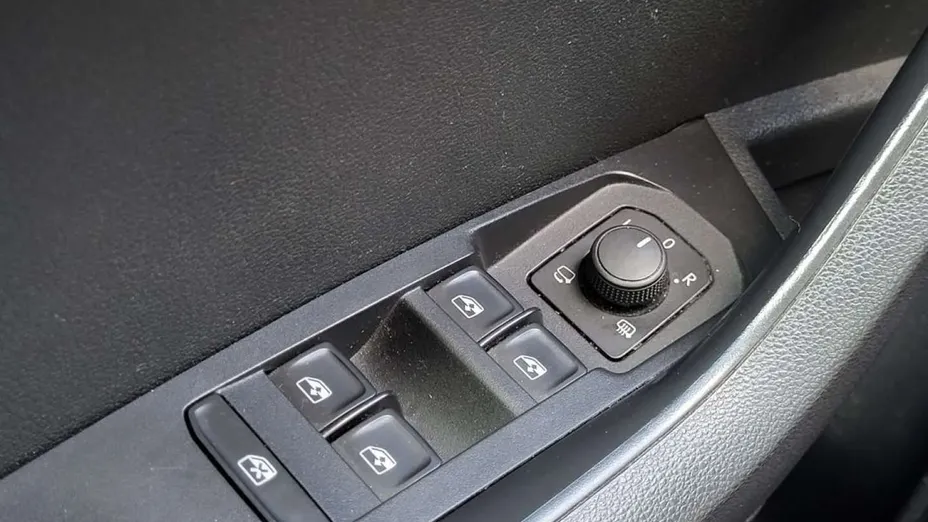 SKODA Karoq -
