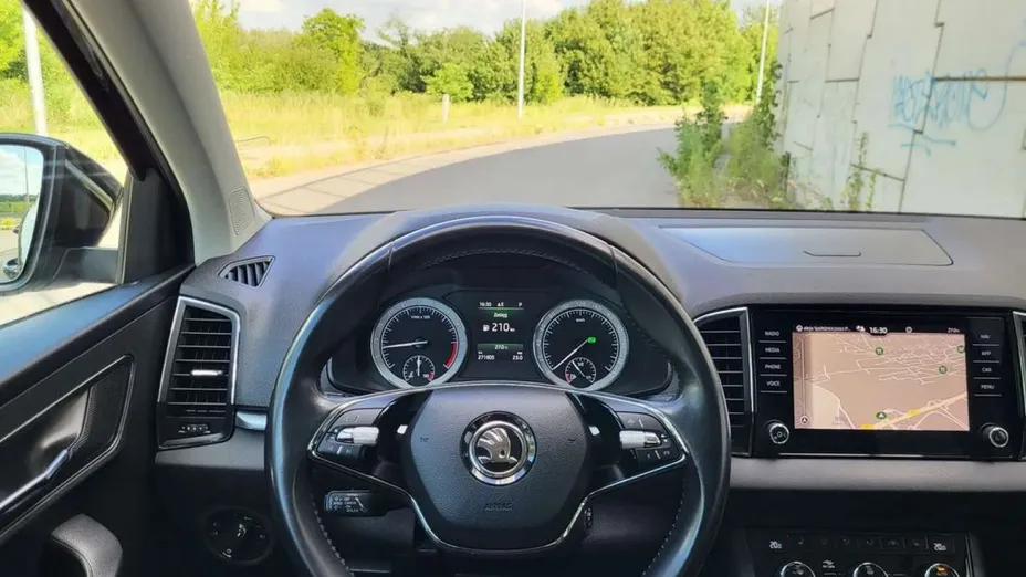 SKODA Karoq -