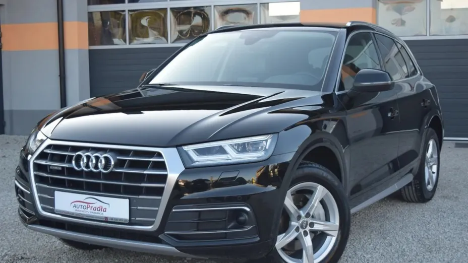 AUDI Q5 -
