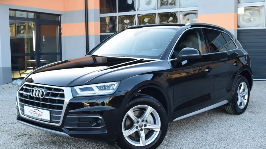 AUDI Q5 -