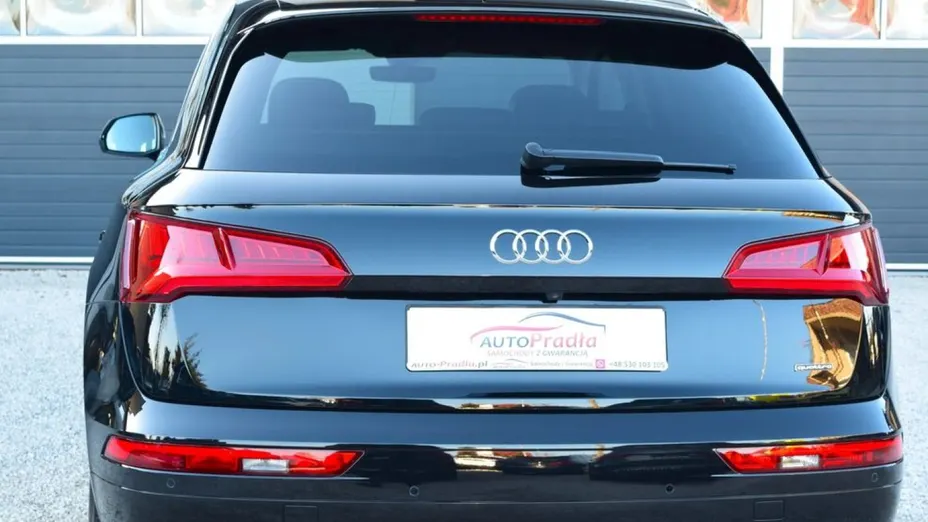 AUDI Q5 -