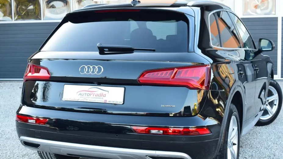 AUDI Q5 -